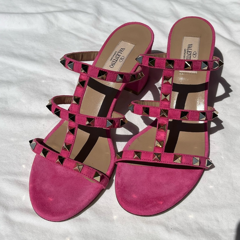 Valentino Pink Suede Rockstud Sandals - Women’s size 9
